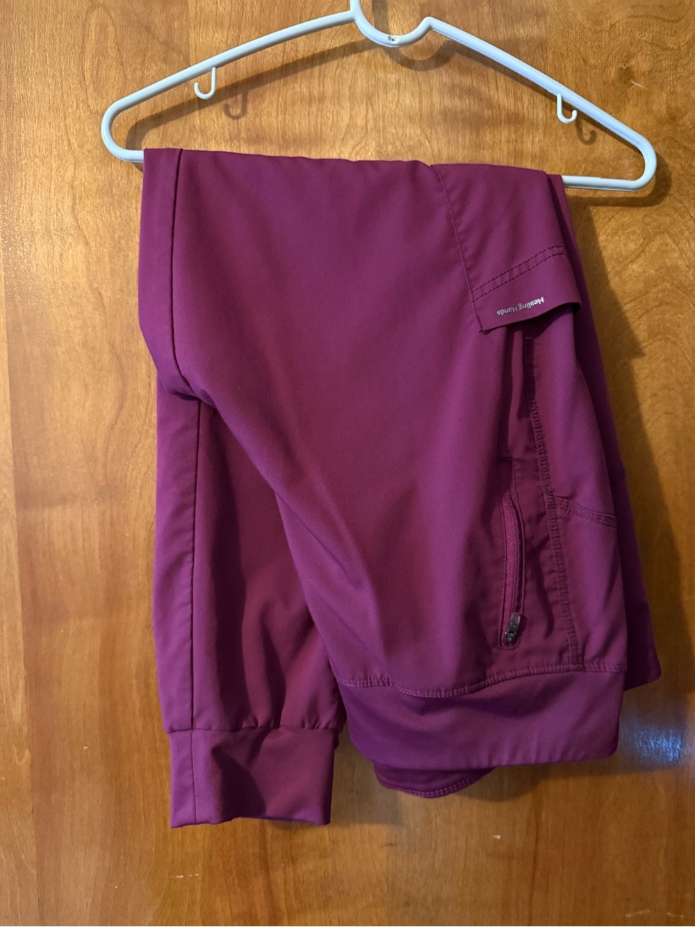 Women’s healing hands Scrub Pants in Wine